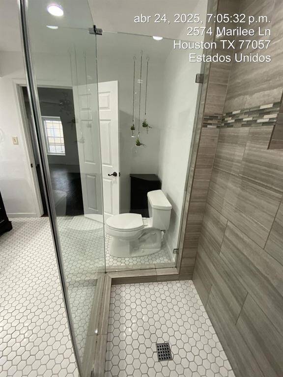 2nd Level -Primary Bath