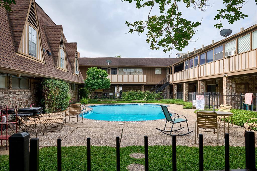 Common Areas/Pool