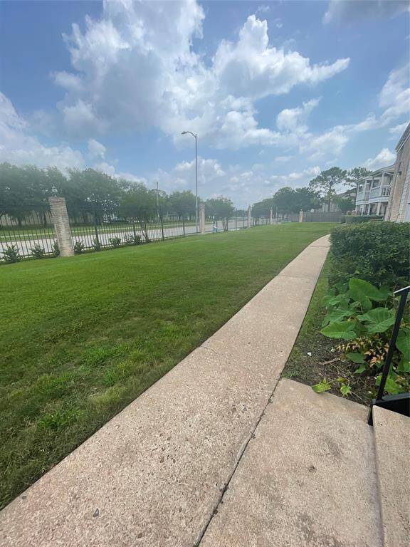 Enjoy expansive green space right at your doorstep.