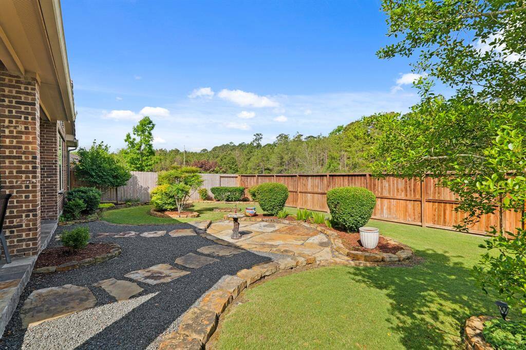 Wonderful spot to relax, enjoy the privacy, the sun and the sound of nature.
