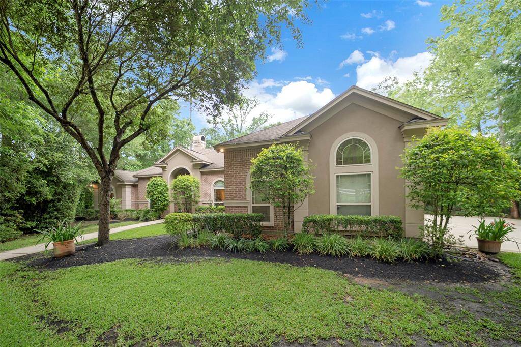 Located in the Cul-de-sac, this acreage Lot is Private and Secluded with Numerous Hardwoods, Double Entry with oversized Circle Drive and Walkways.