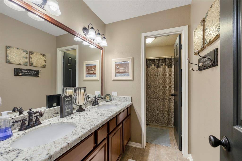 Secondary bathroom