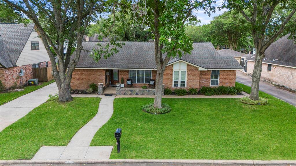Welcome to 3927 Point Clear Drive!