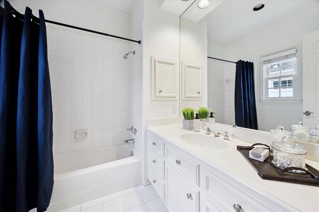 BATHROOM THREE.  Bedroom three has it's own en suite bathroom.