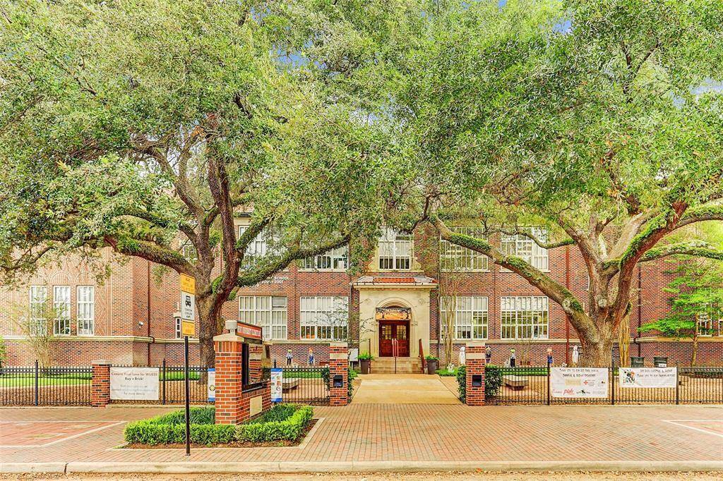 WEST UNIVERSITY ELEMENTARY