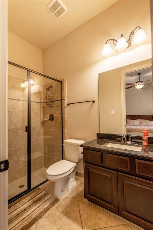 Guest room's private bathroom.