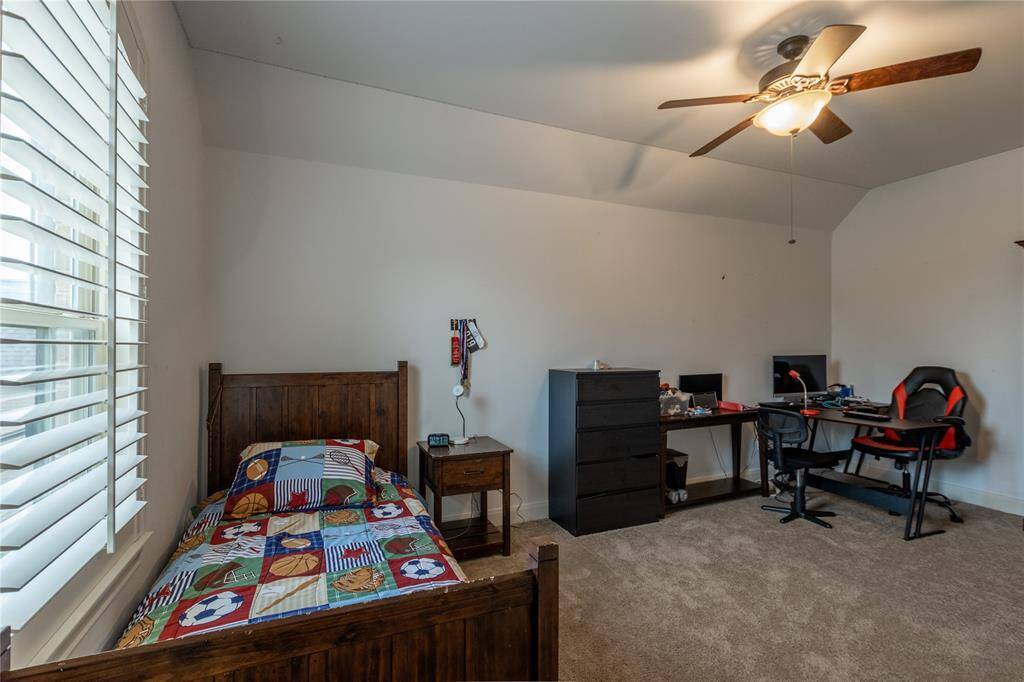 Secondary bedroom upstairs.