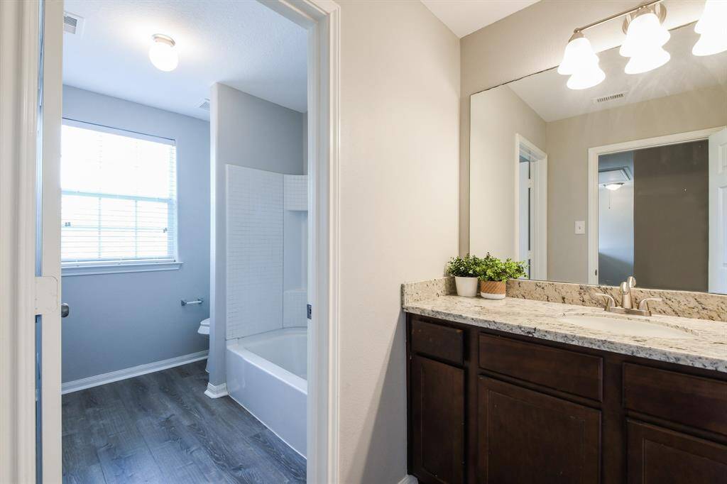 2ND BATHROOM UPSTAIRS