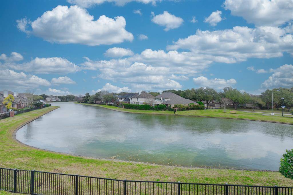 Breathtaking waterfront home with 3 bedrooms in gated community