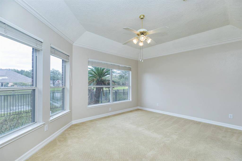 primary master bedroom water few