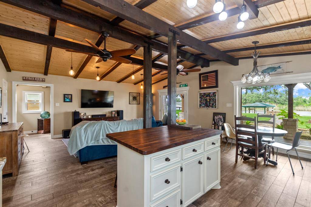 Lots of natural light