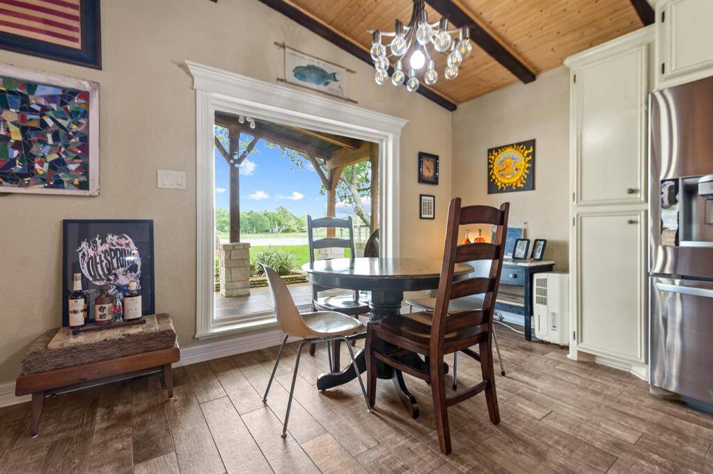 Breakfast area with a view!