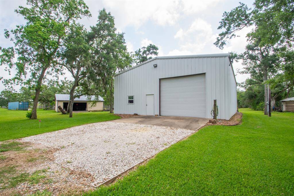 40x60 steel Shop with power and water