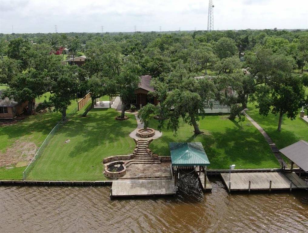 Entire riverfront is 75' bulkheaded
