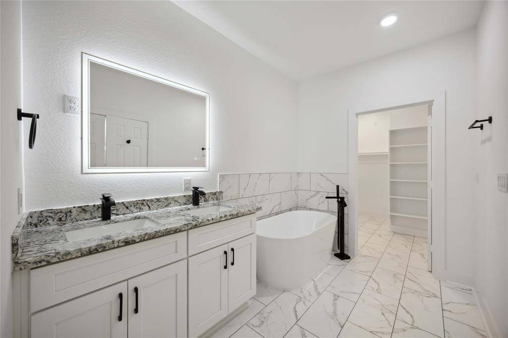 Primary bath