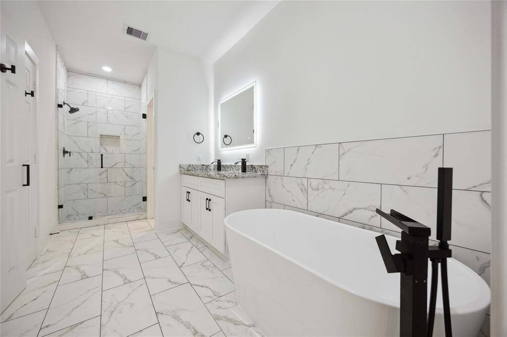 Primary bath