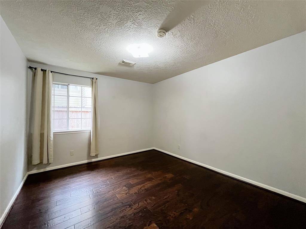 Secondary Bedroom A