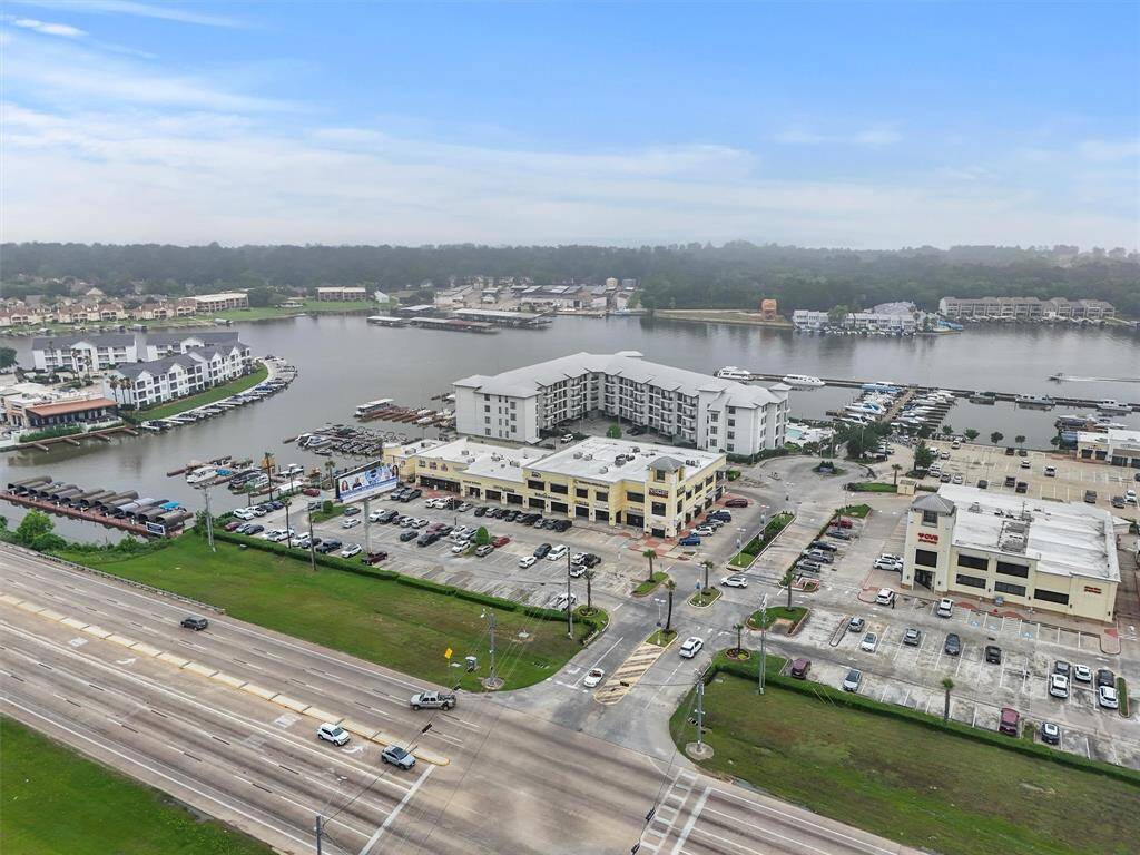 Ideally situated near Lake Conroe's top amenities, this location offers both convenience and lifestyle.