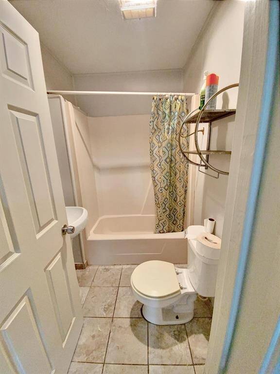 full bathroom