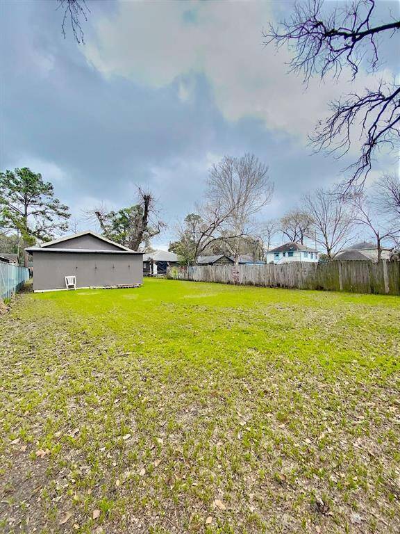 spacious backyard