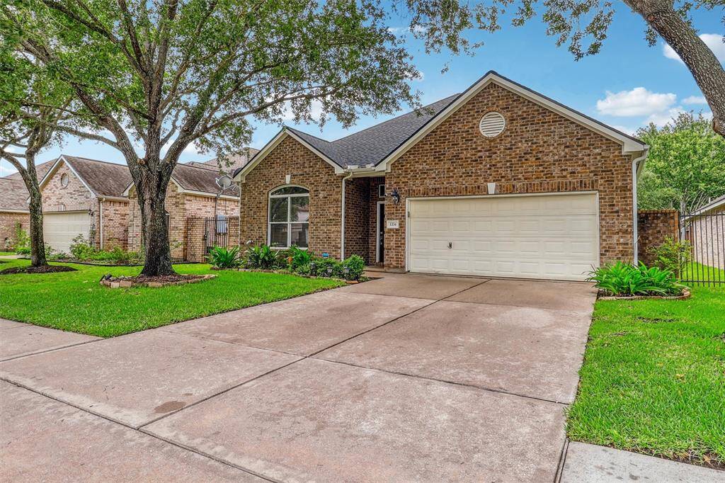 1334 Caravelle Court is ready to welcome its new homeowners! Contact us today to schedule your private tour and see all this home has to offer!