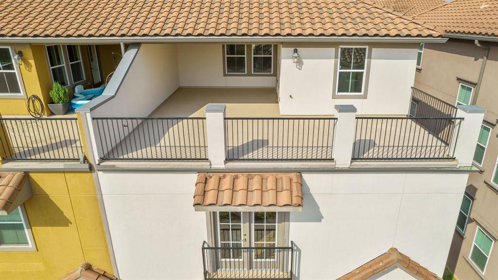 3rd Floor, Patio