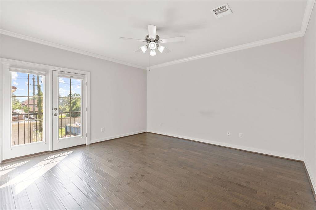 2nd Floor, Primary