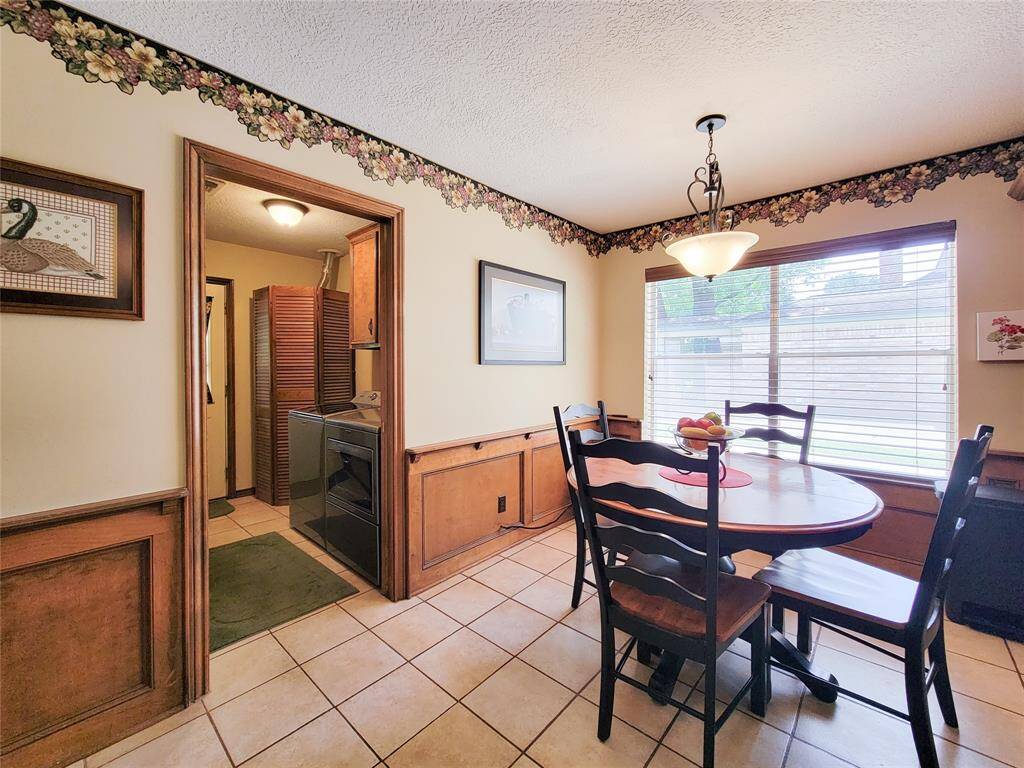 Breakfast Room