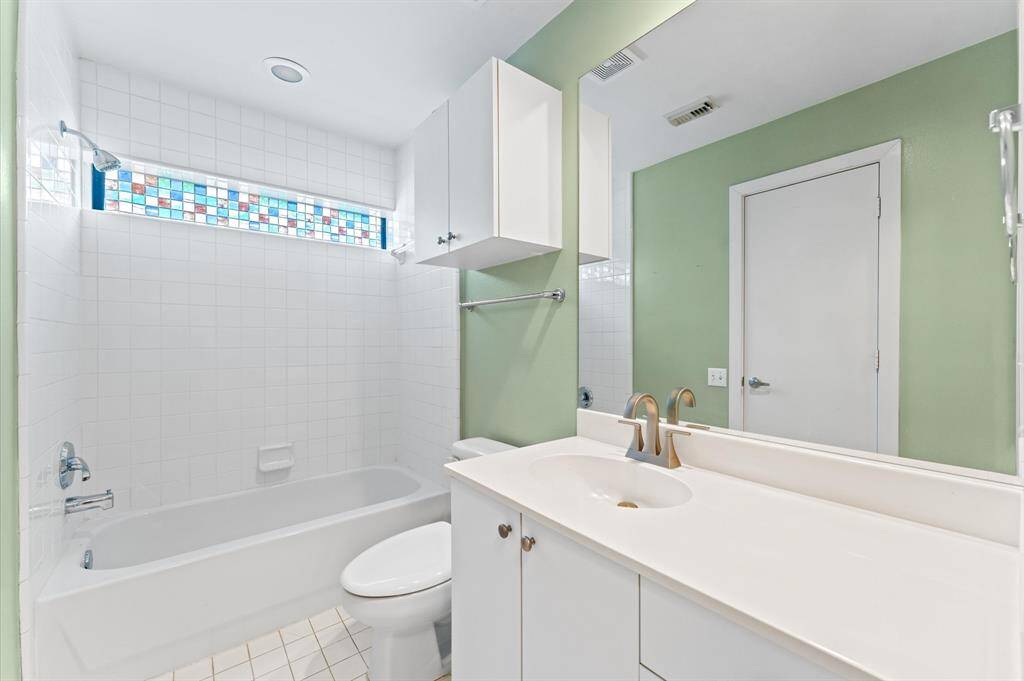 Bathroom to first floor bedroom.