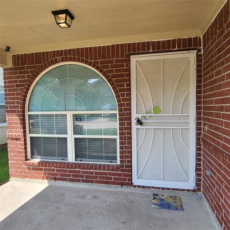 Welcome home! Ready for a quick move-in!