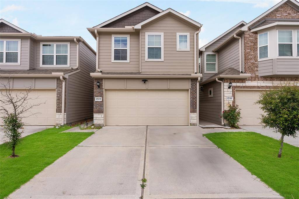 Welcome to 17137 Wilthorne Colony Court! A recent construction home with an open concept design!