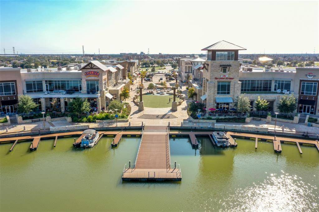 The Boardwalk at Towne Lake is close by and a wonderful place to enjoy an afternoon! Have delicious meals, enjoy walks around the lake, and much more!