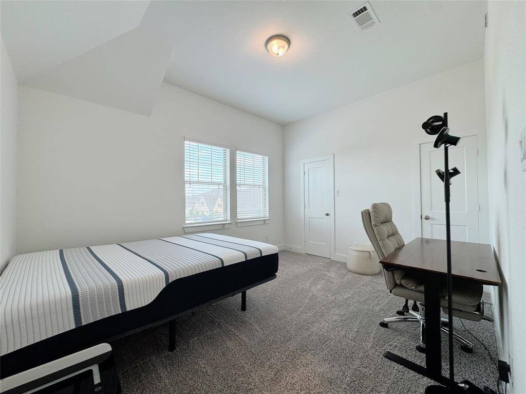 Secondary Bedroom B