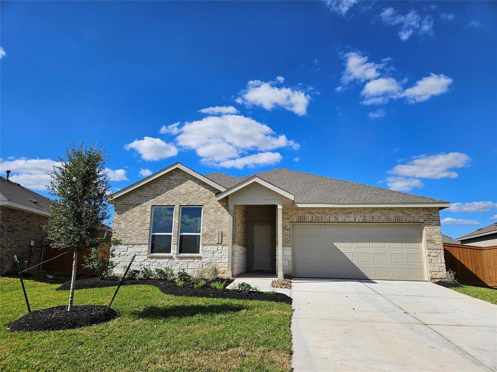 *Not actual home, pictures representative of same elevation*
