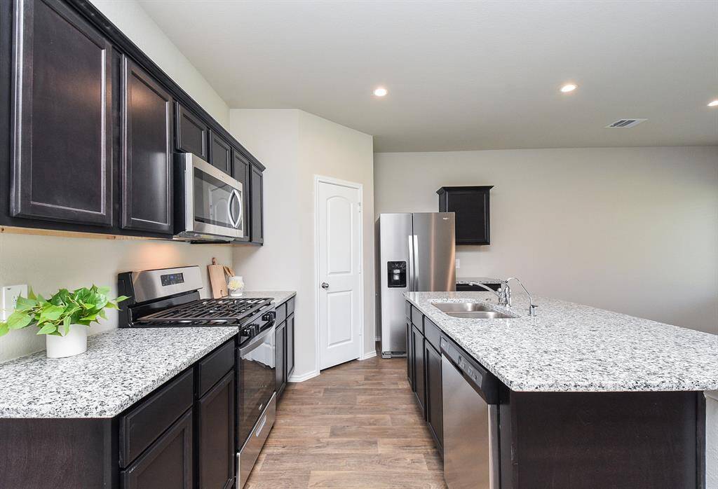 Stainless Steel appliances, Smart Home System