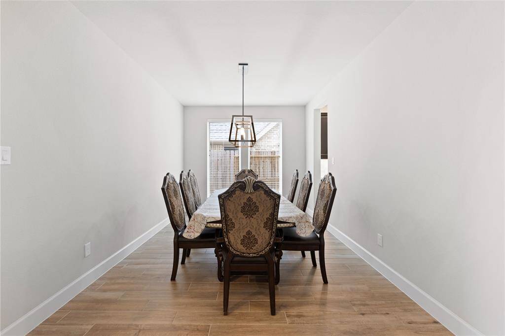 Formal Dining