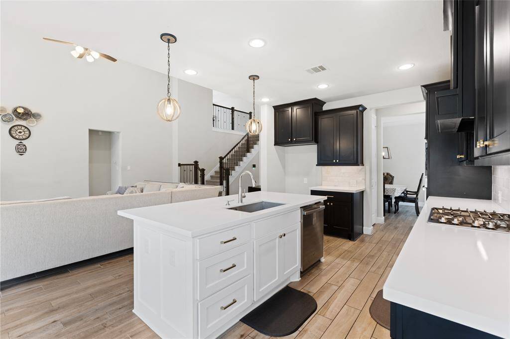 Kitchen/ Living