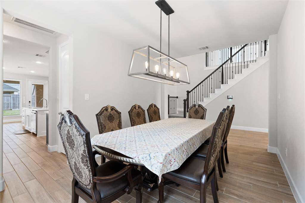 Formal Dining
