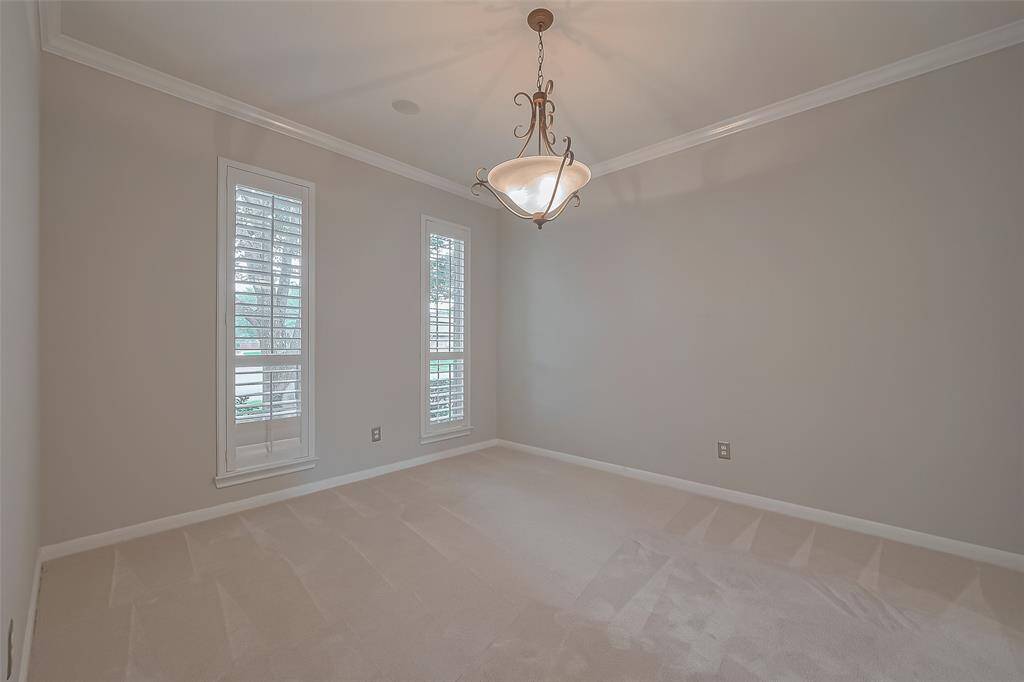 Dinning room area is located near the kitchen
