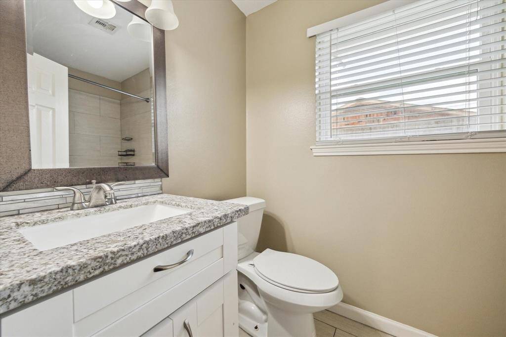 Primary ensuite bathroom