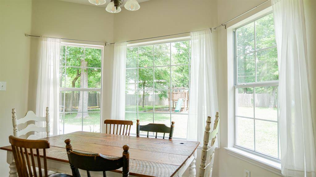SO MUCH NATURAL LIGHT IN THE HOME