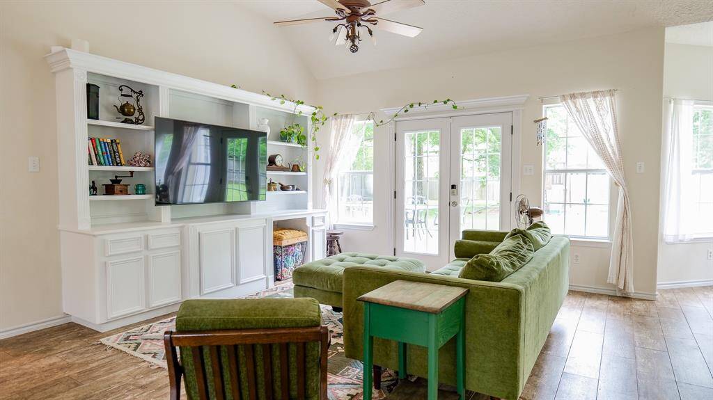 BUILT IN SHELVING FOR ADDED STORAGE