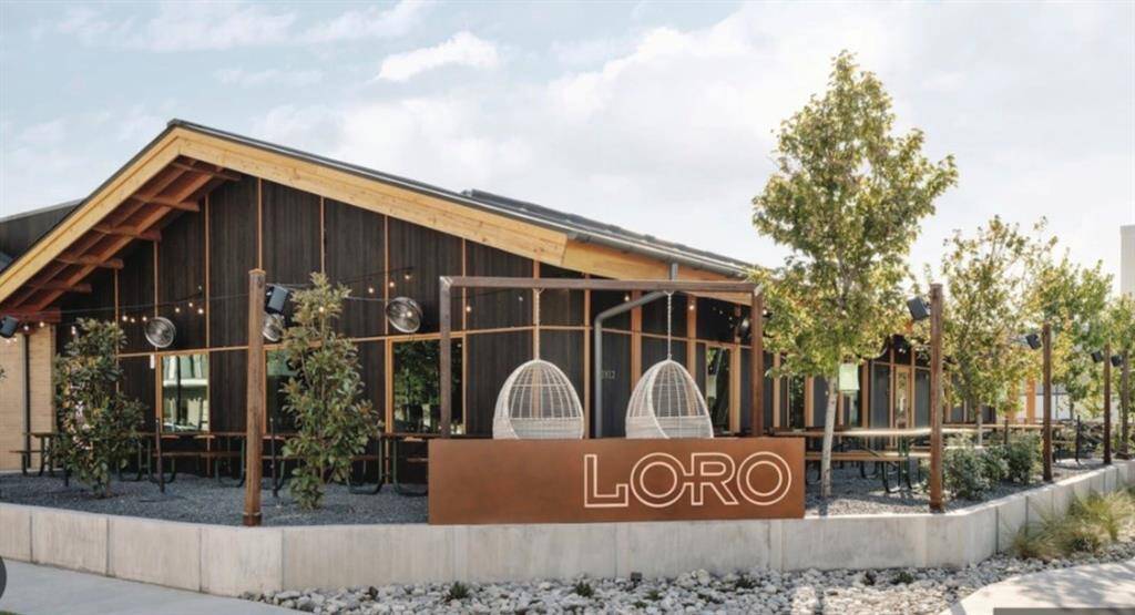 Loro Asian Smokehouse and Bar nearby in the Heights