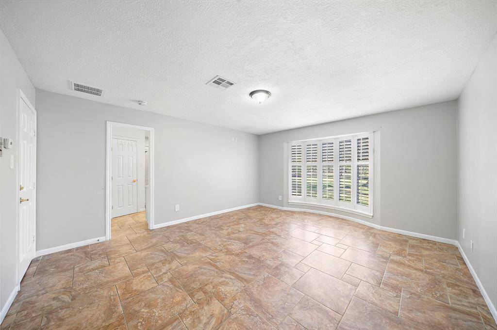 Large Primary suite with incredible views to outdoors