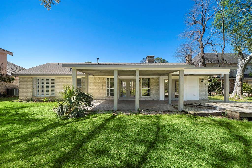 Extended backyard for family and family events