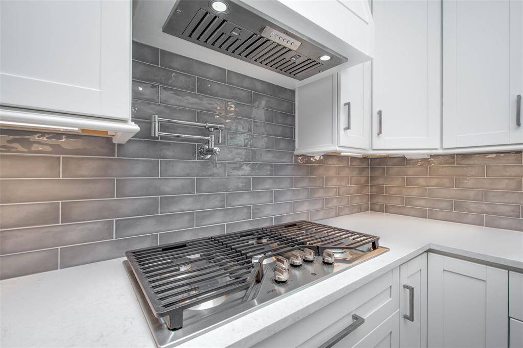GE Profile 36" 5 burner gas cooktop.