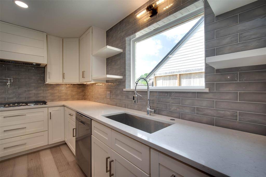 Plenty of cabinets & counter space.