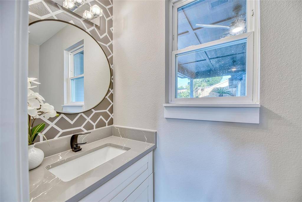 Powder room.