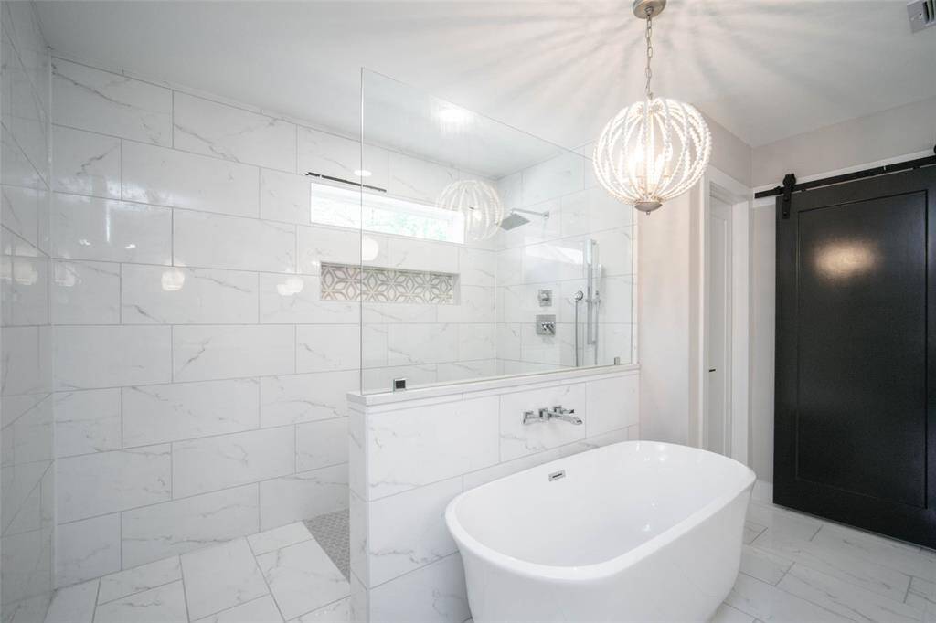 Large shower & separate tub.