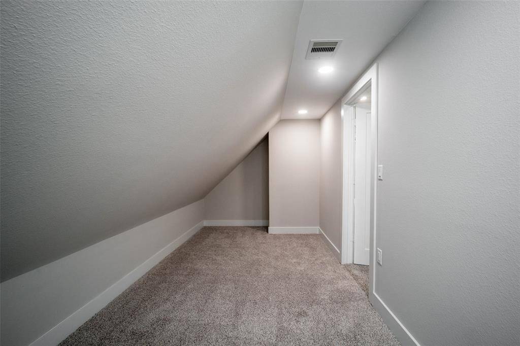 18 x 6 bonus room upstairs ideal for additional storage.